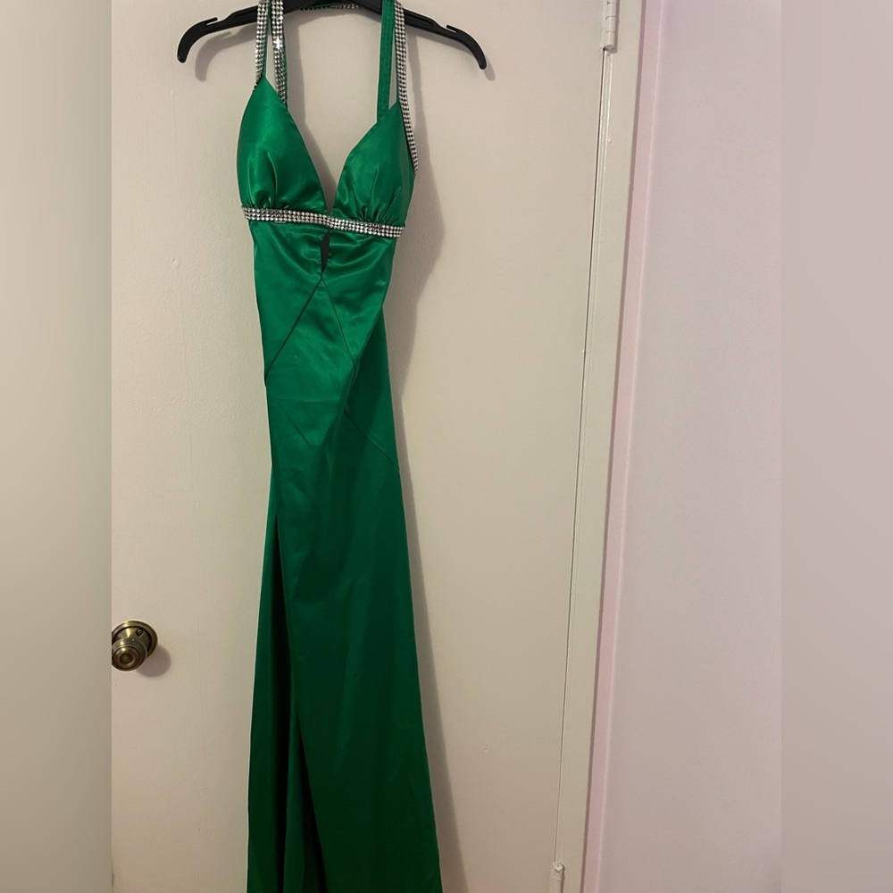 Green Color prom dress. Size Small